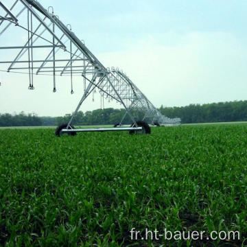 Système d&#39;irrigation à pivot central avec boîtier de commande